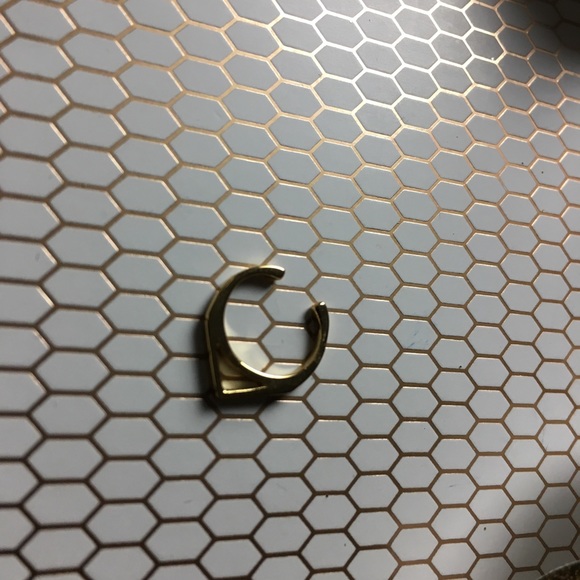 LUV AJ Ear Cuff - Picture 5 of 6